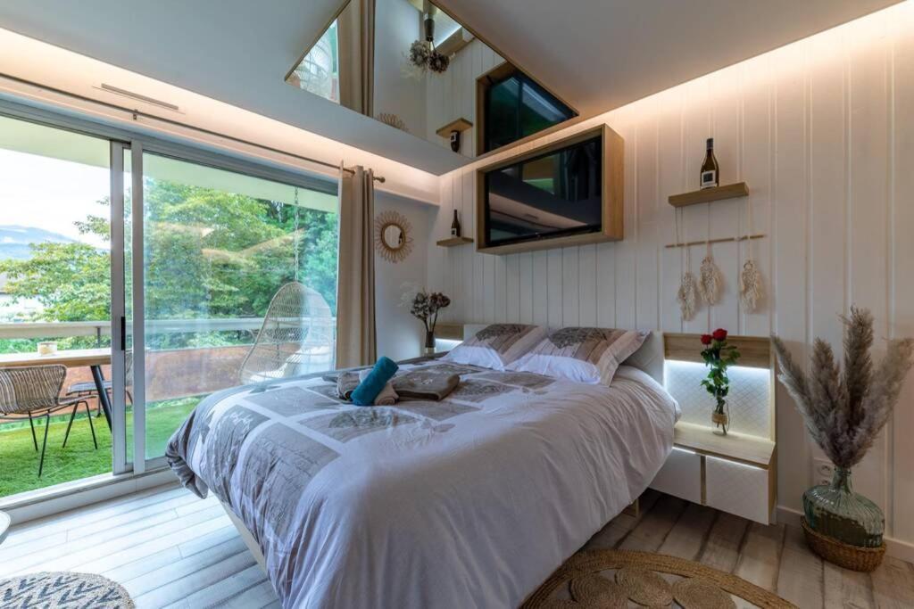 Le Quintessence: Balneo & Luminotherapie + Parking Voiron