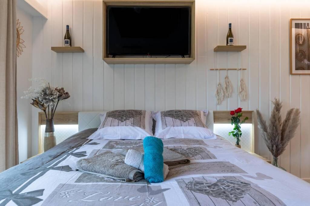 Apartment Le Quintessence: Balneo & Luminotherapie + Parking