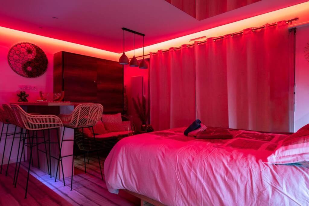 Le Quintessence: Balneo & Luminotherapie + Parking *