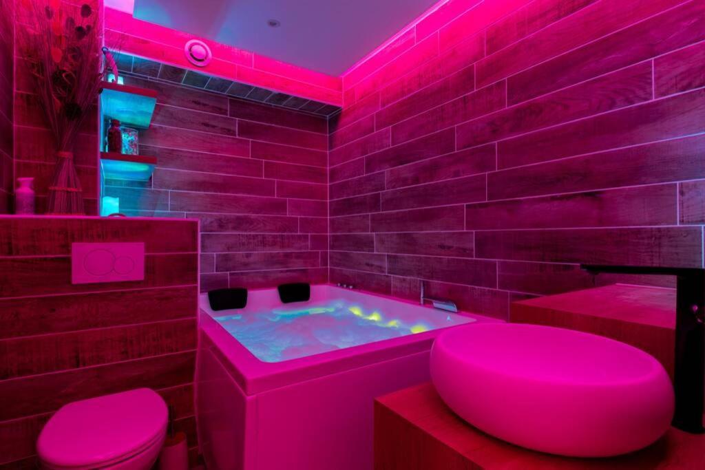Apartment Le Quintessence: Balneo & Luminotherapie + Parking