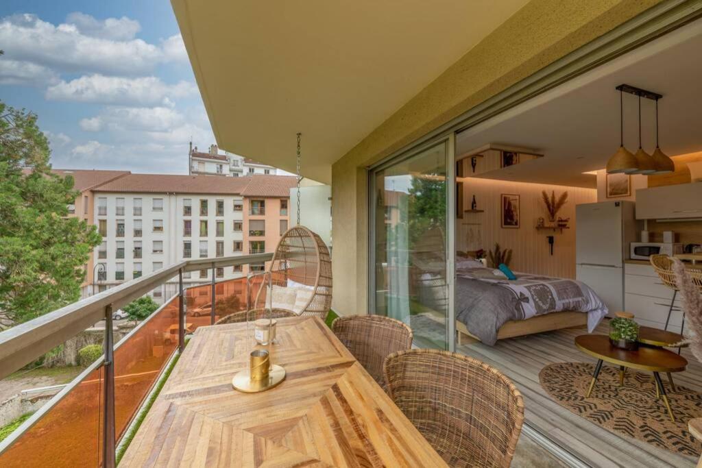 Le Quintessence: Balneo & Luminotherapie + Parking Apartment